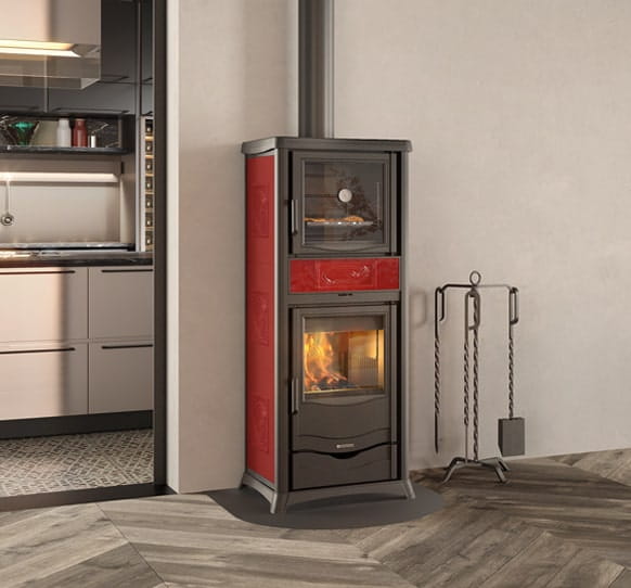 Piec wolnostojący La Nordica TERMOROSSELLA FORNO z płaszczem wodnym.jpg